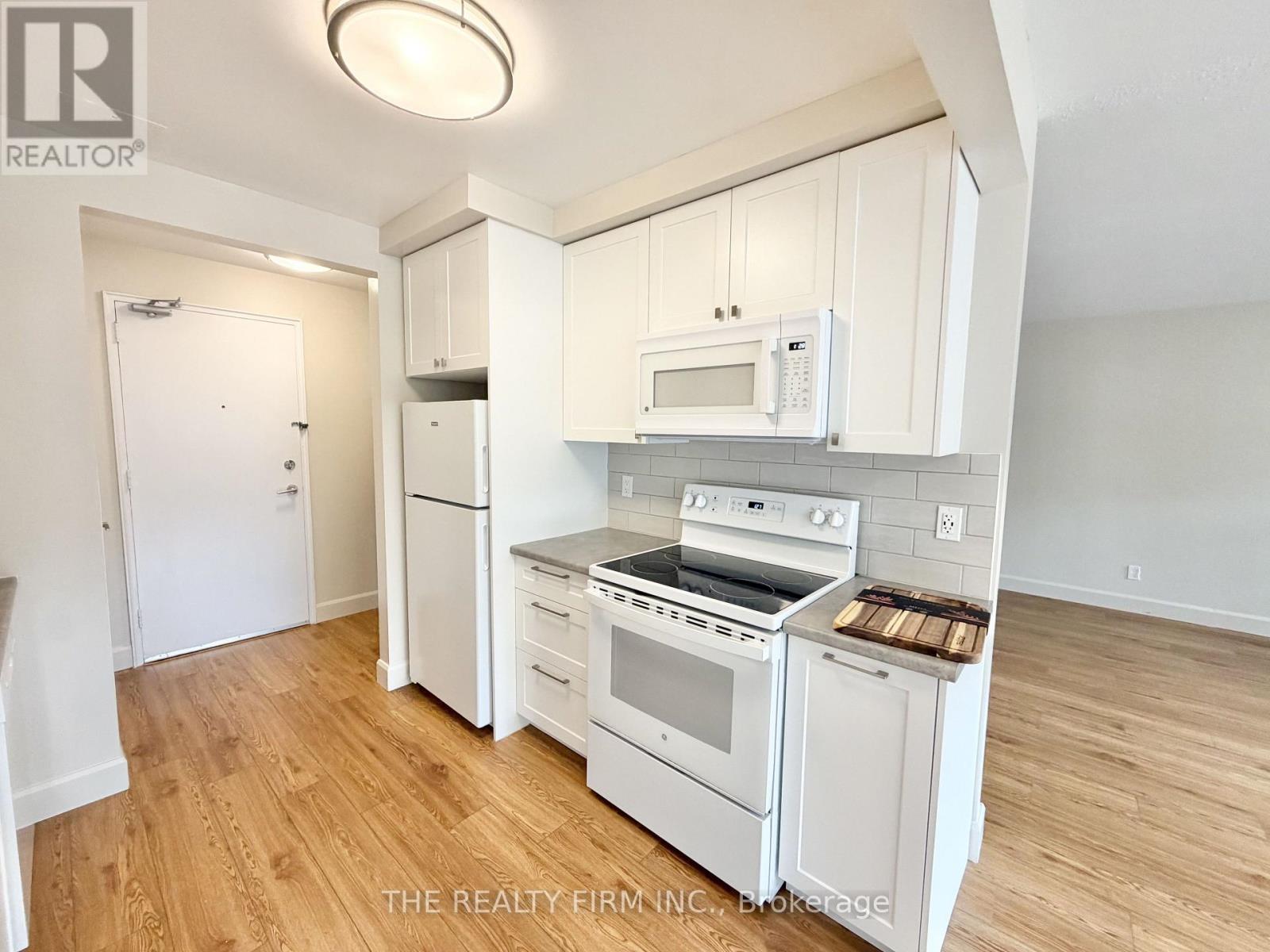 209 - 10 Beechwood Place Property Photo 7