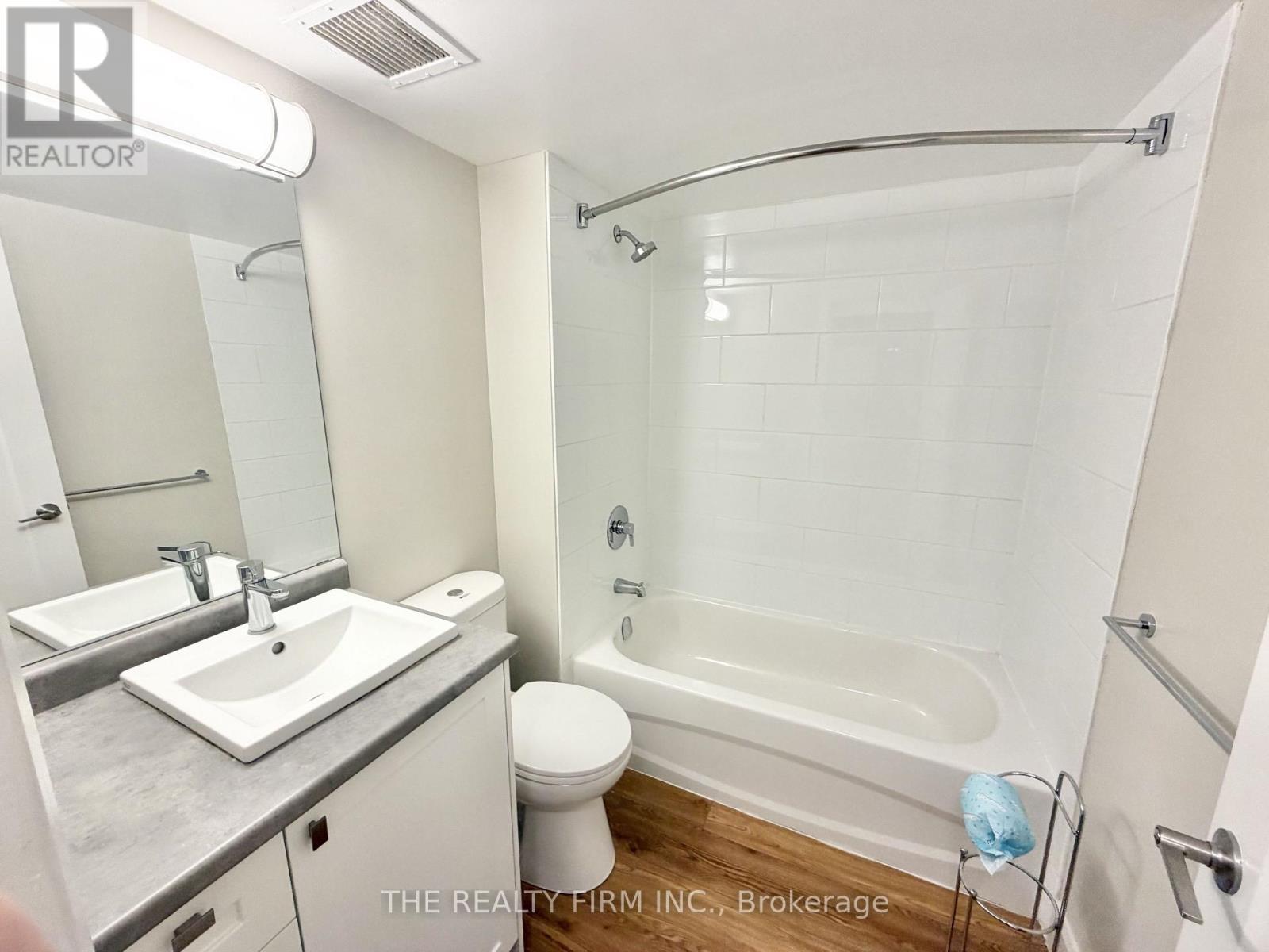 209 - 10 Beechwood Place Property Photo 9
