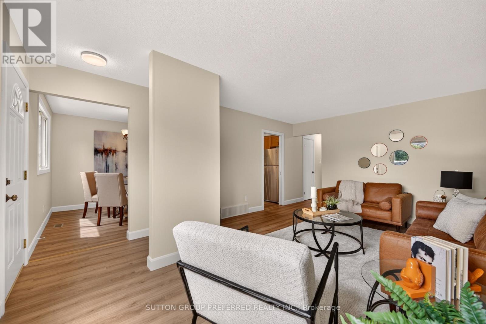 53 Renny Crescent Property Photo 12