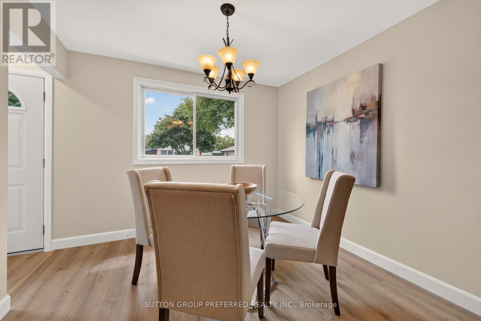 53 Renny Crescent Property Photo 15
