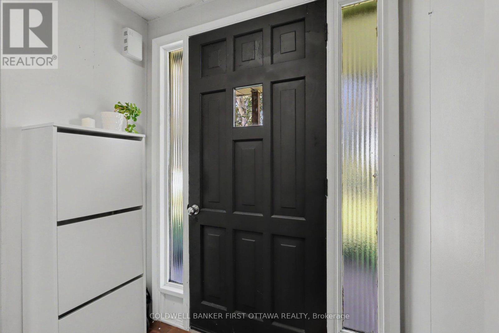 17 Bridle Path Property Photo 5