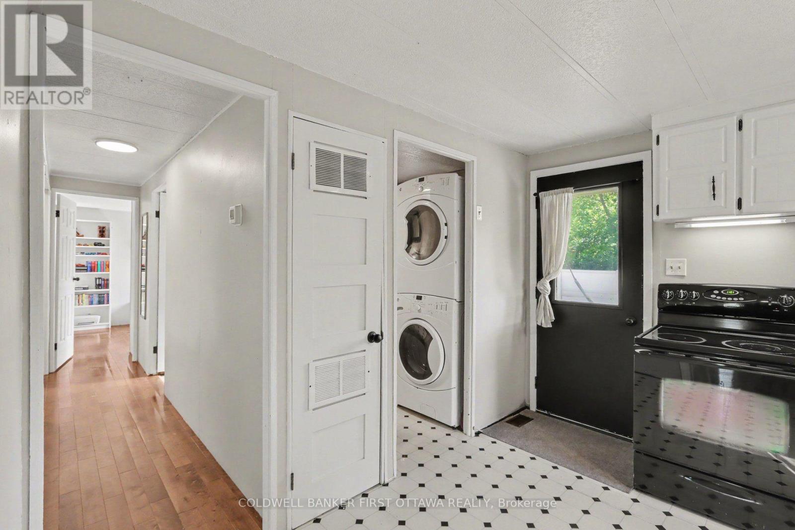 17 Bridle Path Property Photo 16