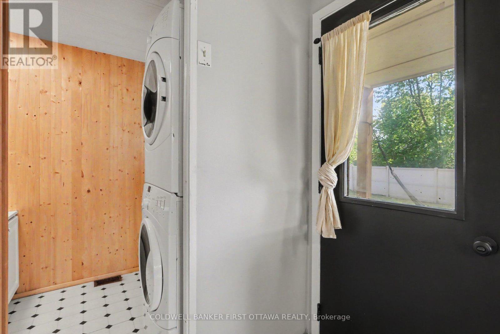 17 Bridle Path Property Photo 17