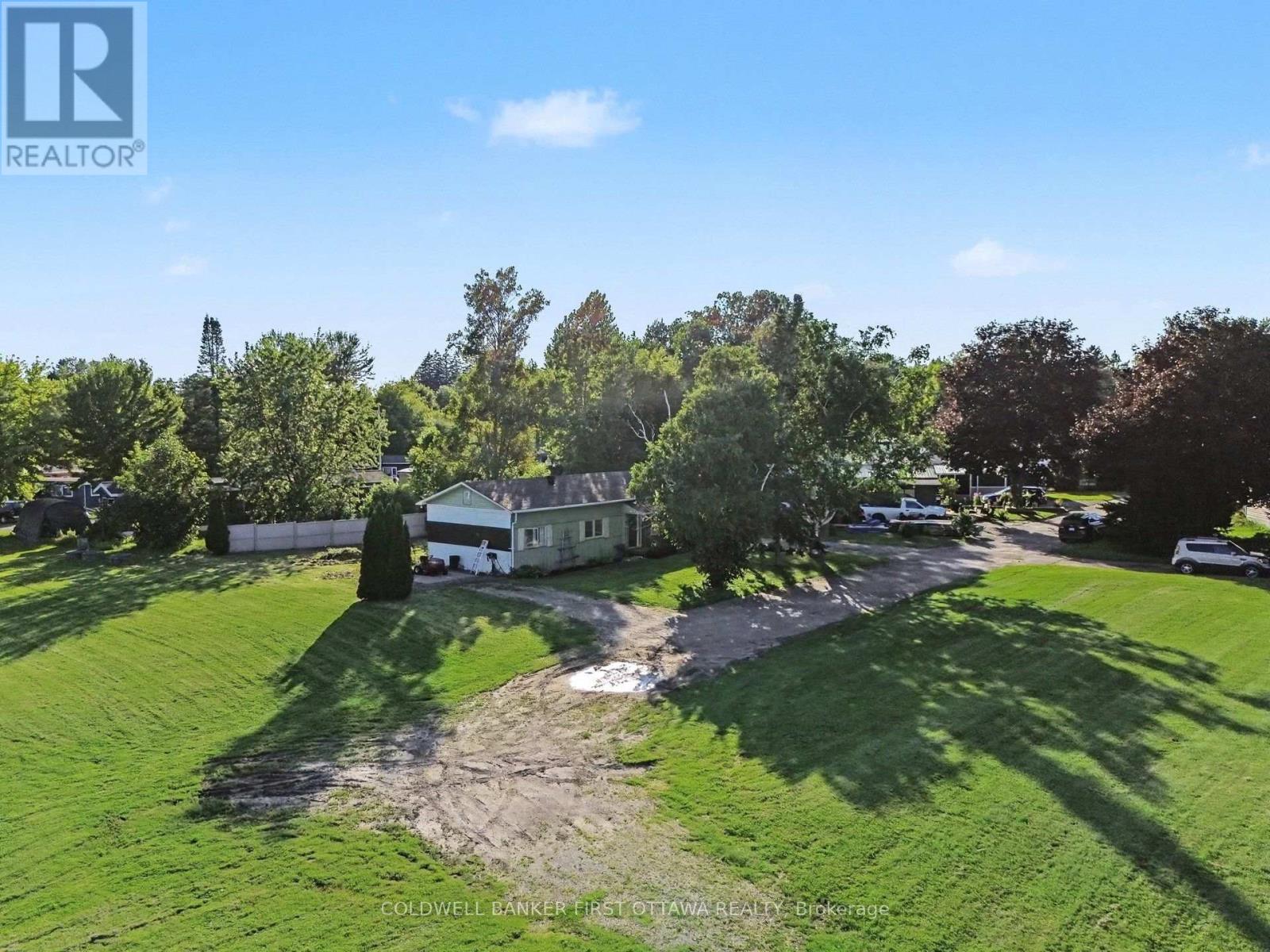 17 Bridle Path Property Photo 37