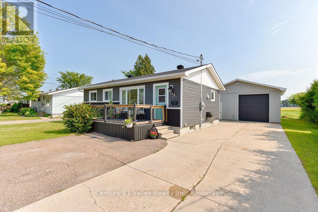 785 Eighth Street Property Photo 1