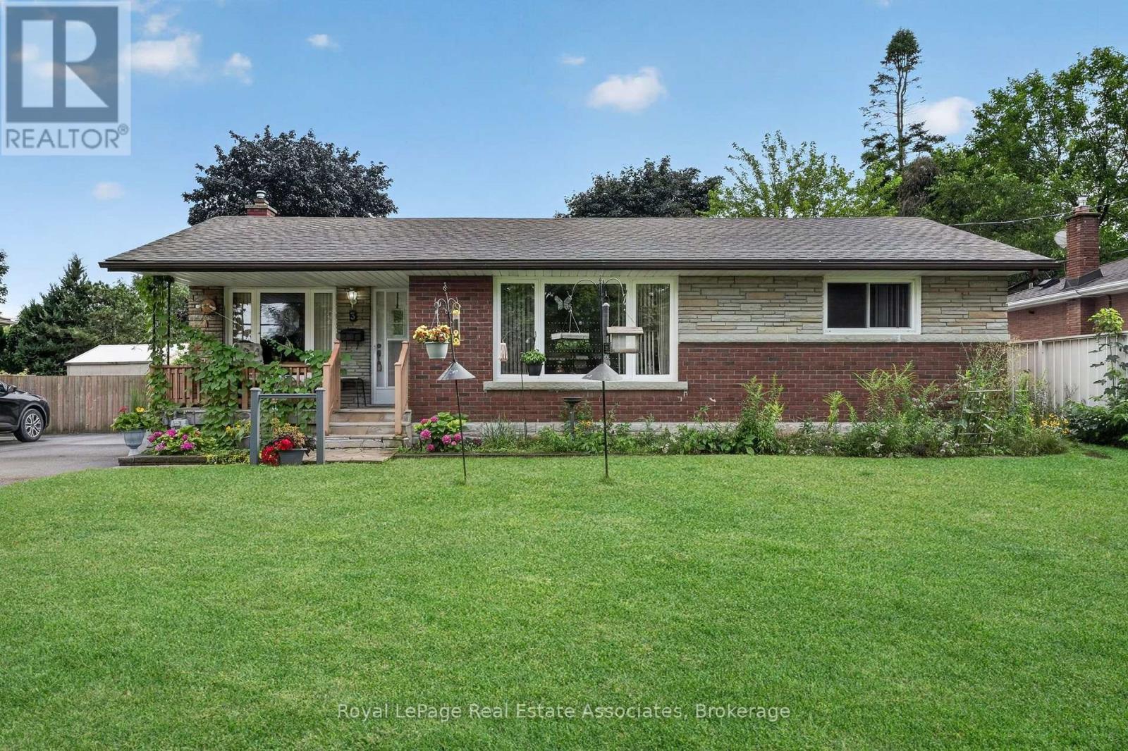 3 NORTHWOOD DRIVE