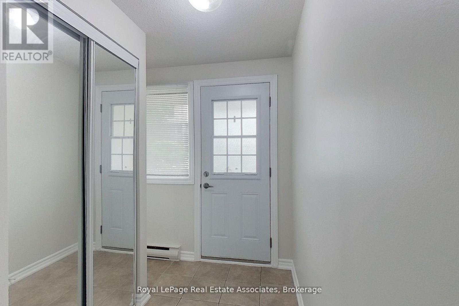 30 - 35 Breckenridge Drive Property Photo 7