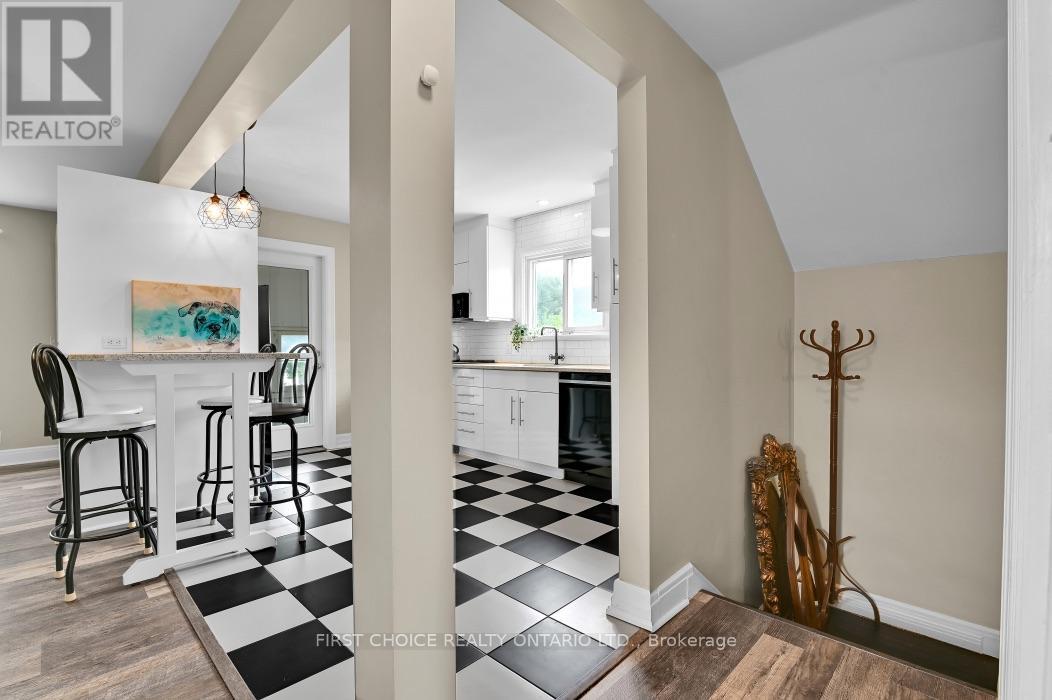 9 Huron Avenue Property Photo 15