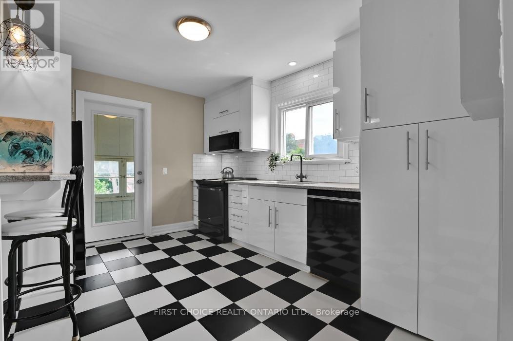 9 Huron Avenue Property Photo 16