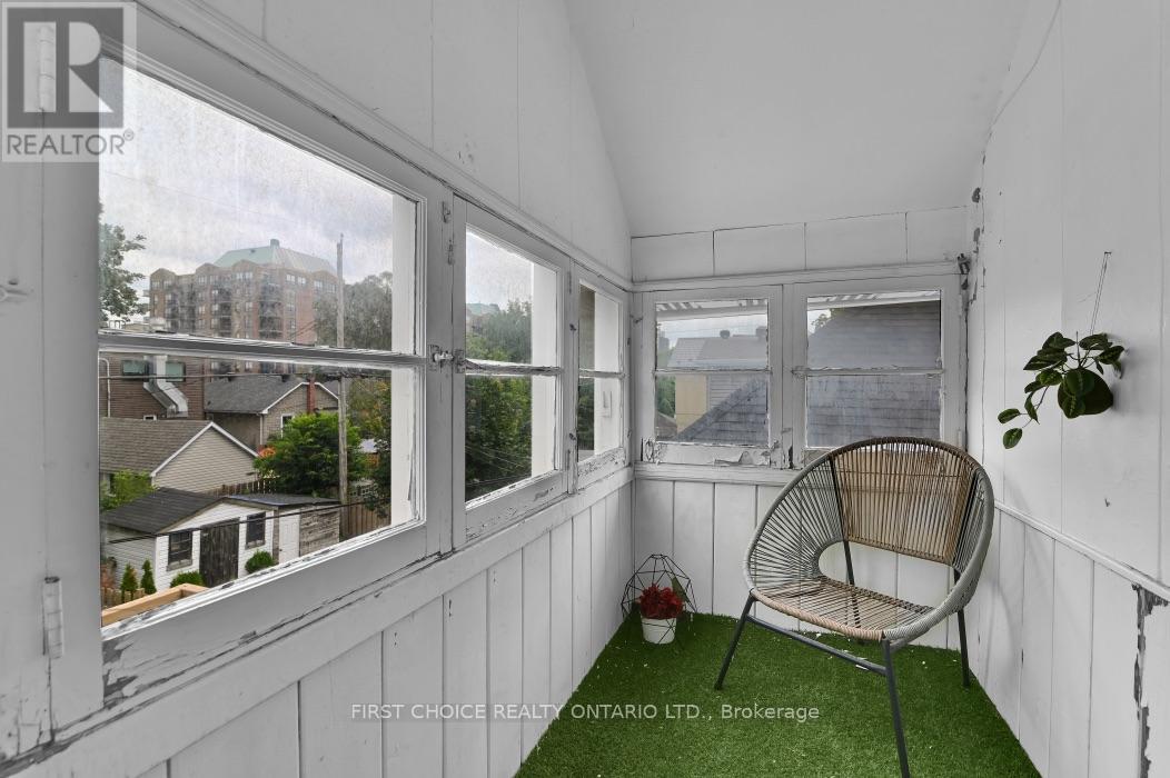 9 Huron Avenue Property Photo 19