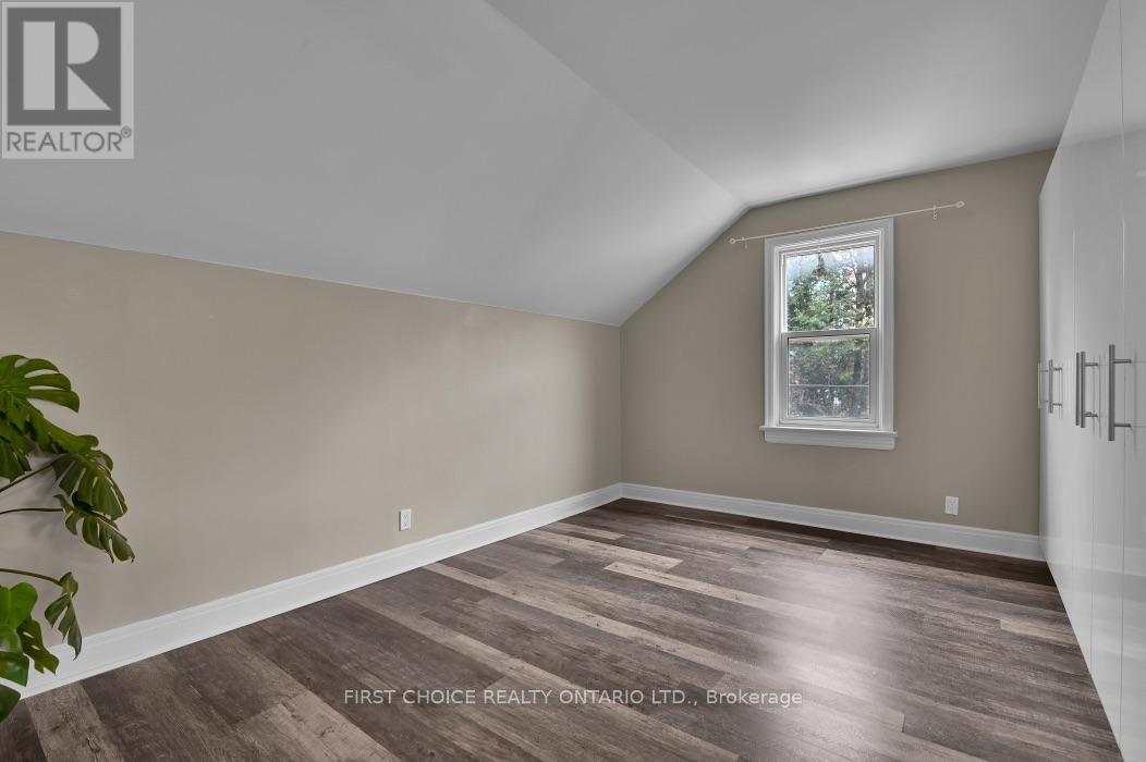 9 Huron Avenue Property Photo 20