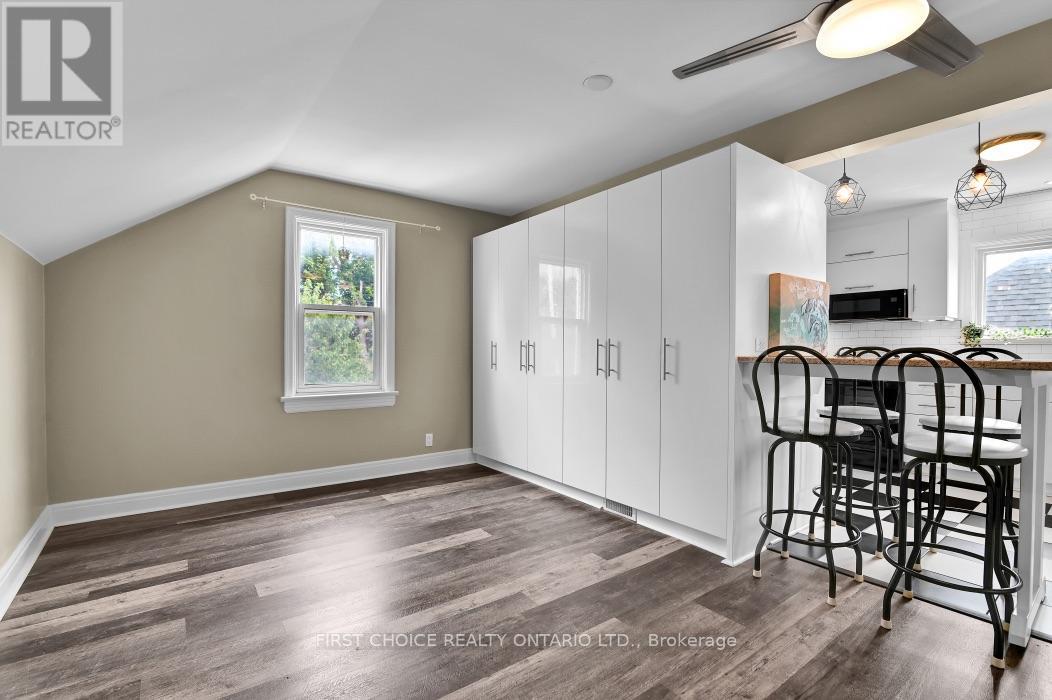 9 Huron Avenue Property Photo 21