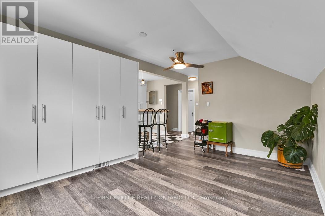 9 Huron Avenue Property Photo 22