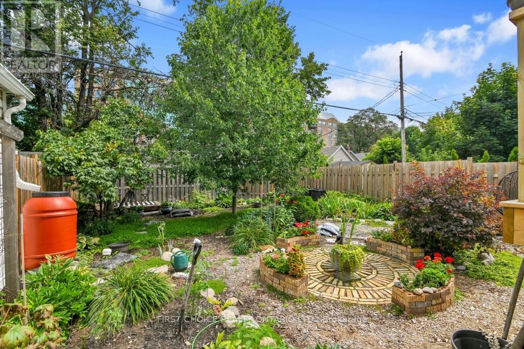 9 Huron Avenue Property Photo 30