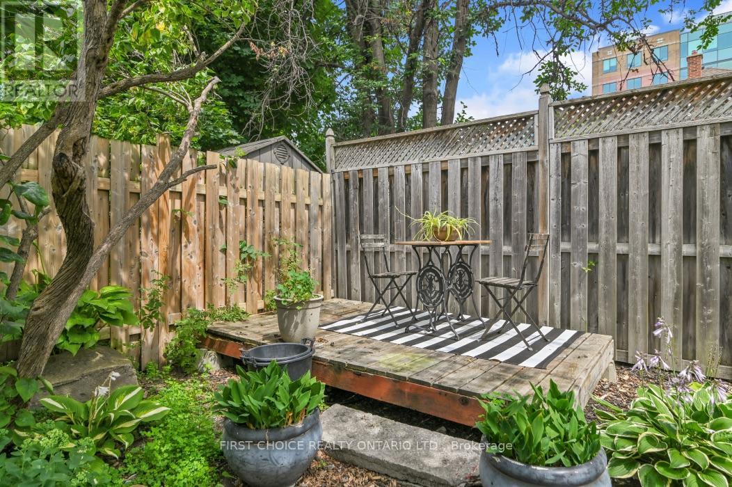 9 Huron Avenue Property Photo 31