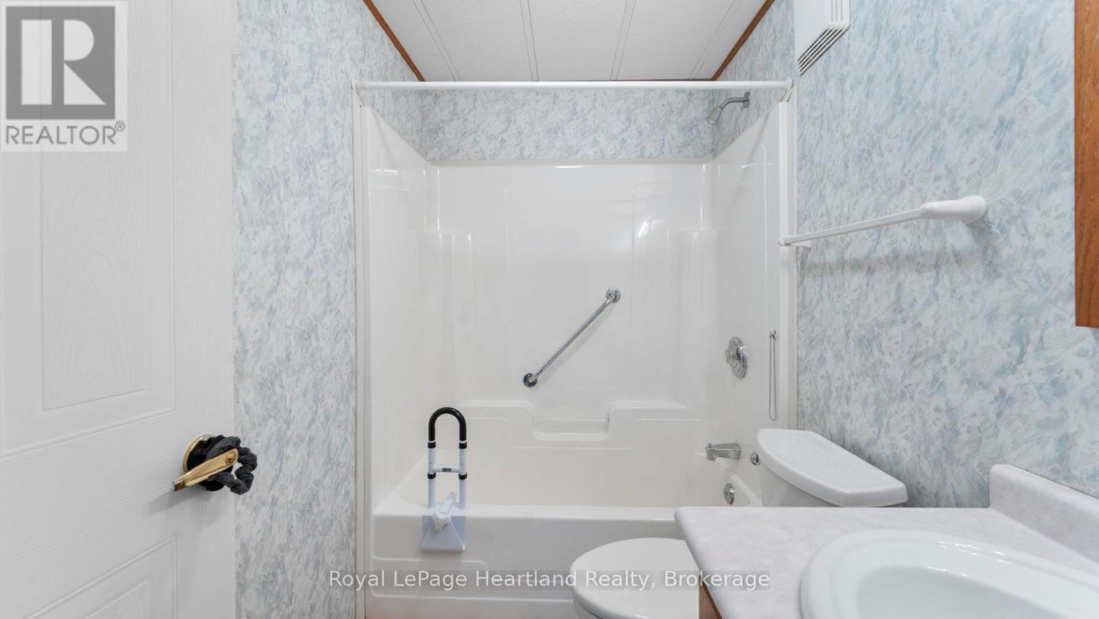65 Cherokee Lane Property Photo 12