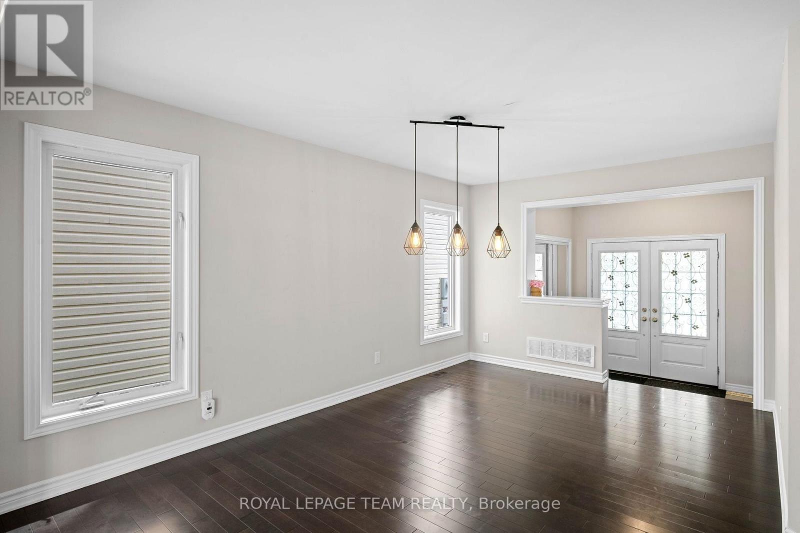127 Solaris Drive Property Photo 4