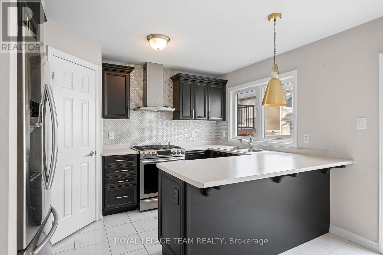 127 Solaris Drive Property Photo 10