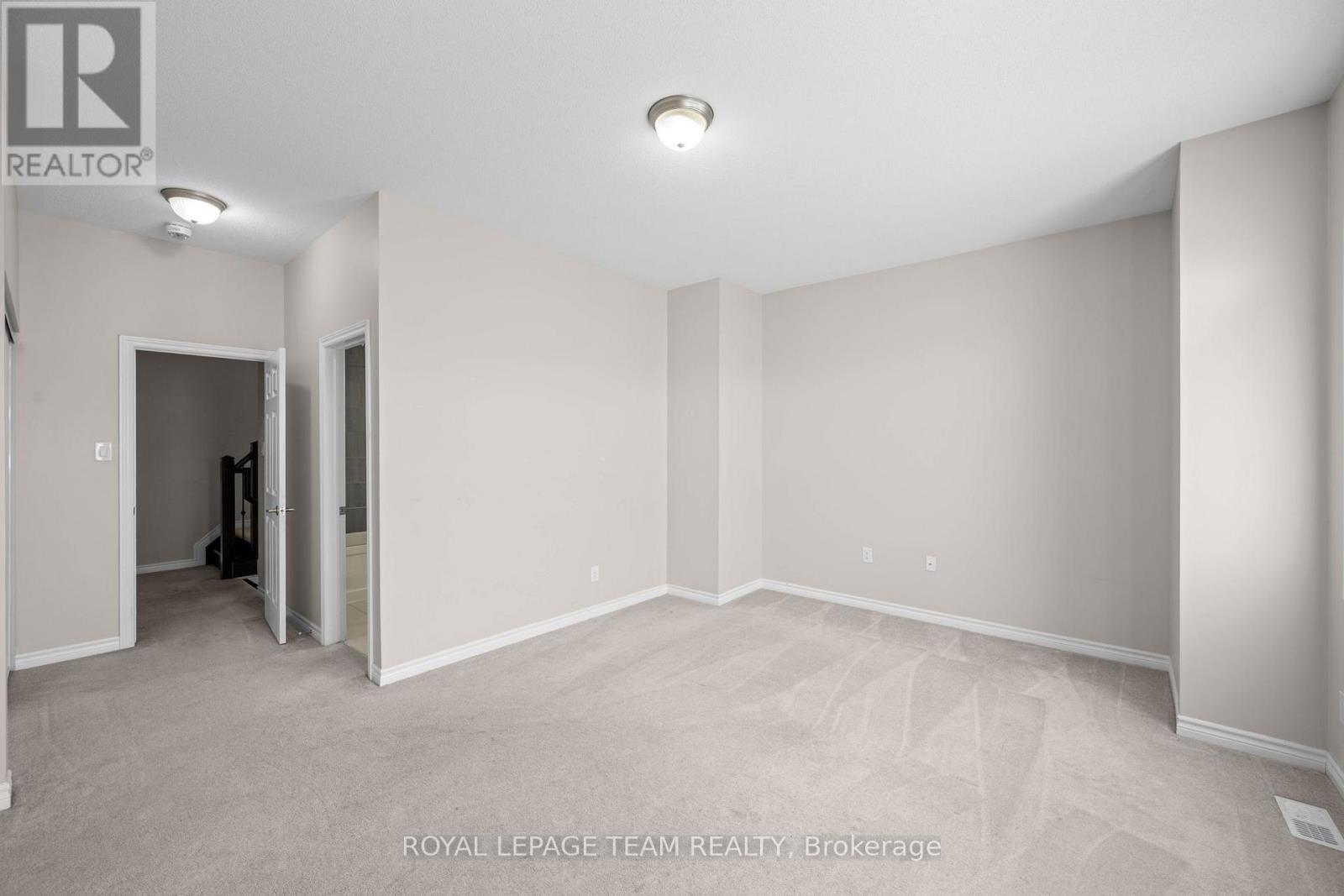 127 Solaris Drive Property Photo 12
