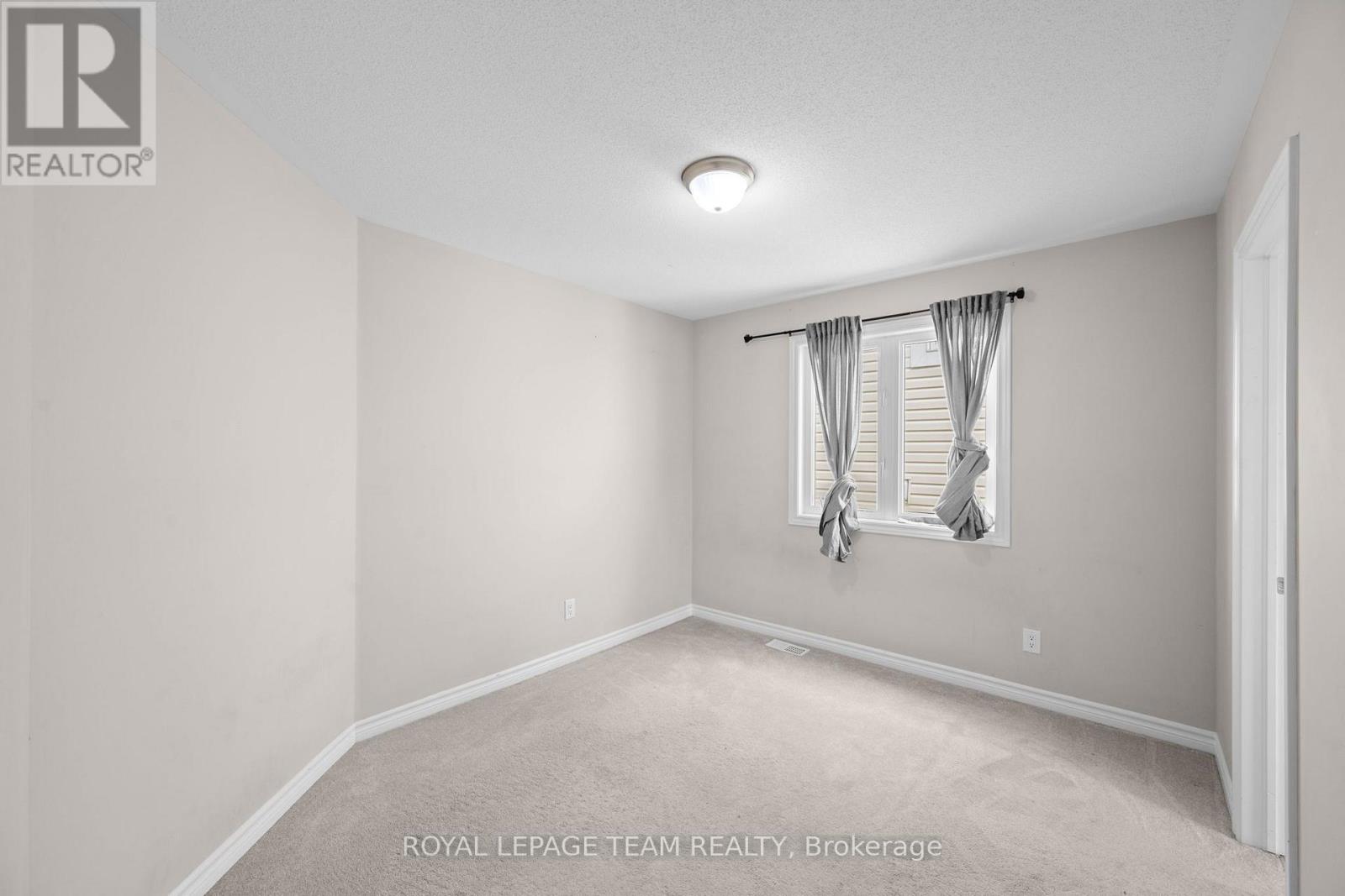 127 Solaris Drive Property Photo 18