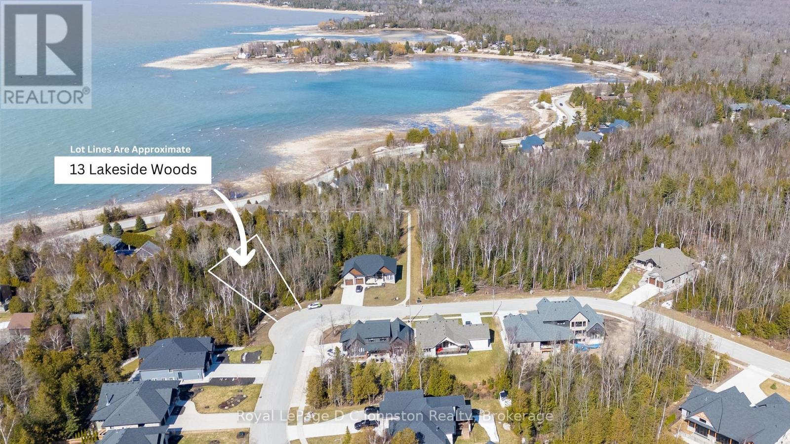 13 Lakeside Woods Crescent Property Photo 1