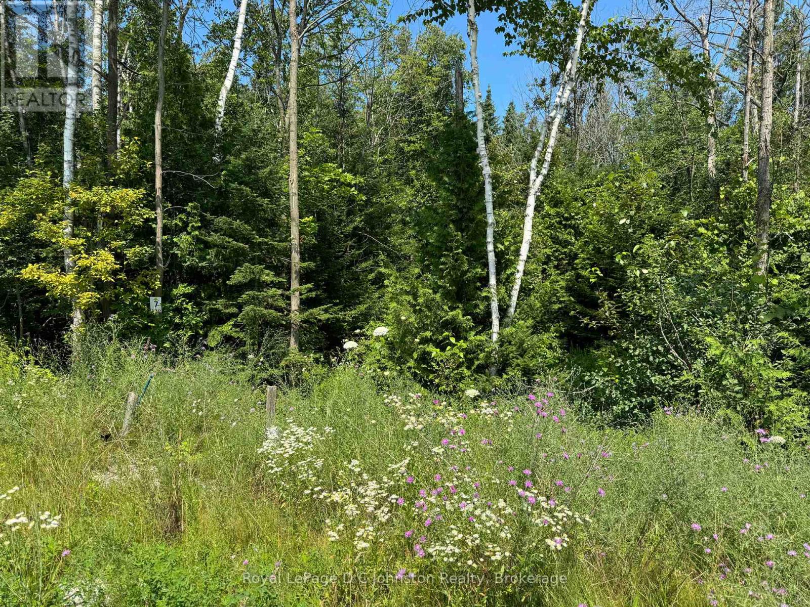 13 Lakeside Woods Crescent Property Photo 8