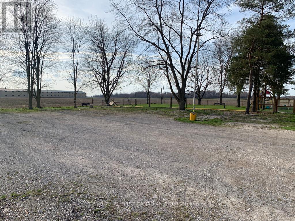 14310 Ilderton Road Property Photo 6