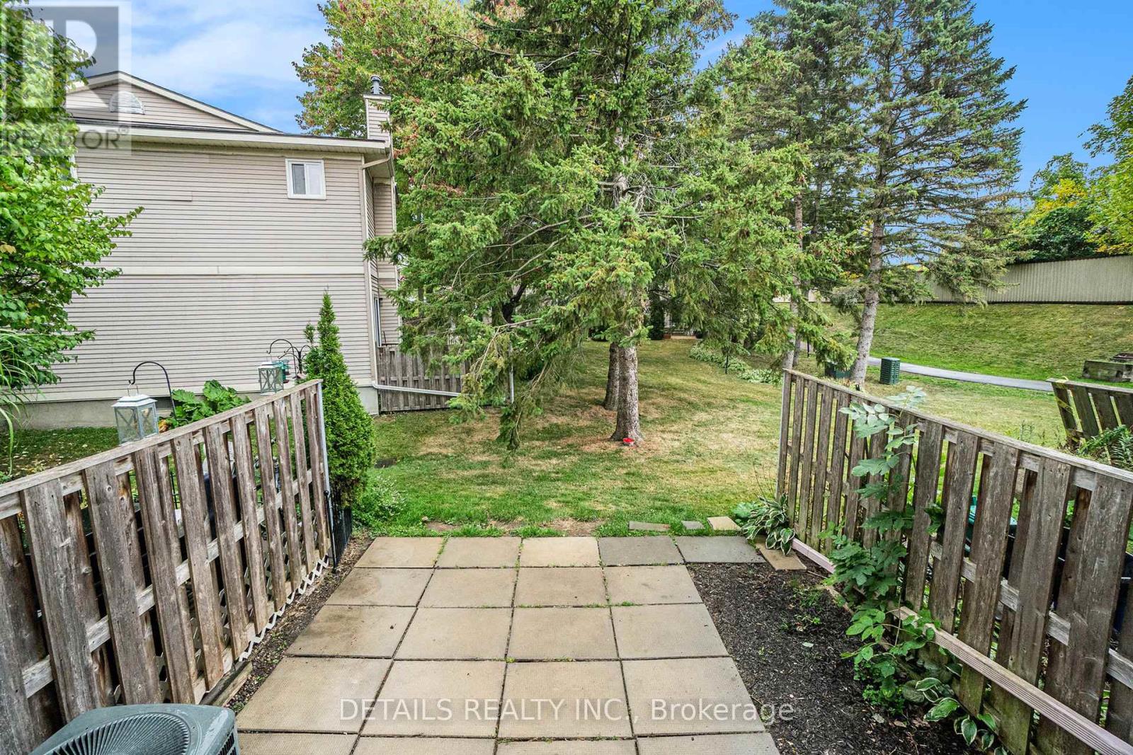 D - 144 Valley Stream Drive Property Photo 6