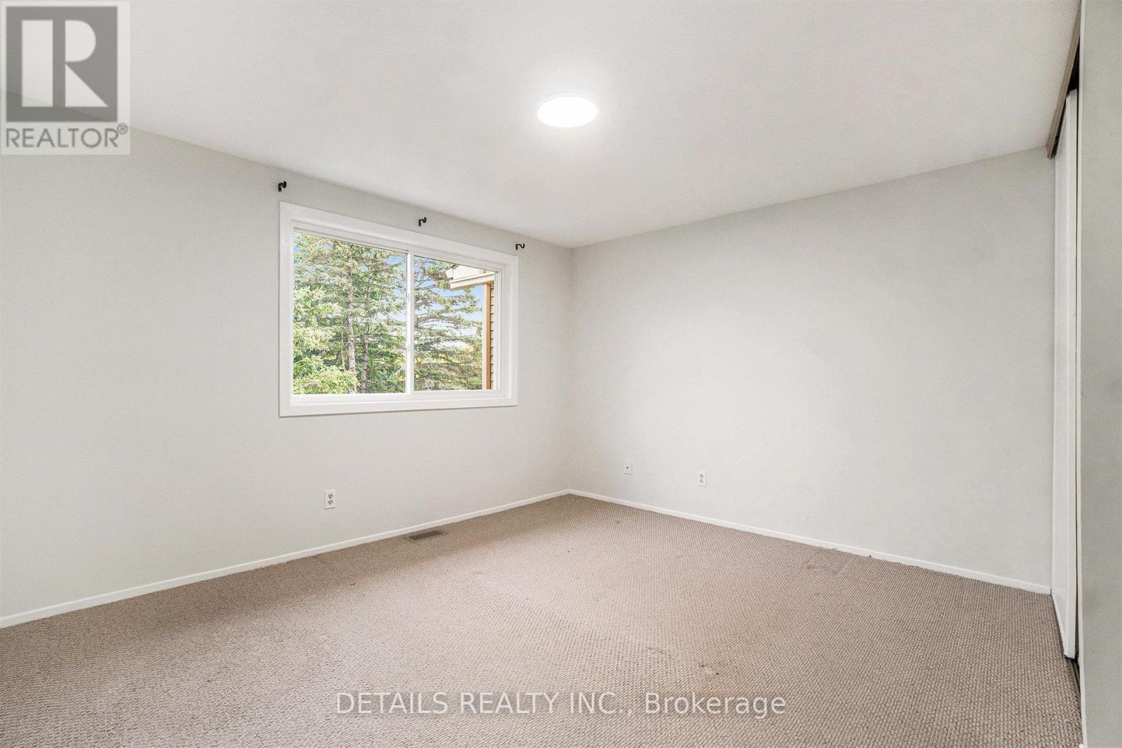 D - 144 Valley Stream Drive Property Photo 10