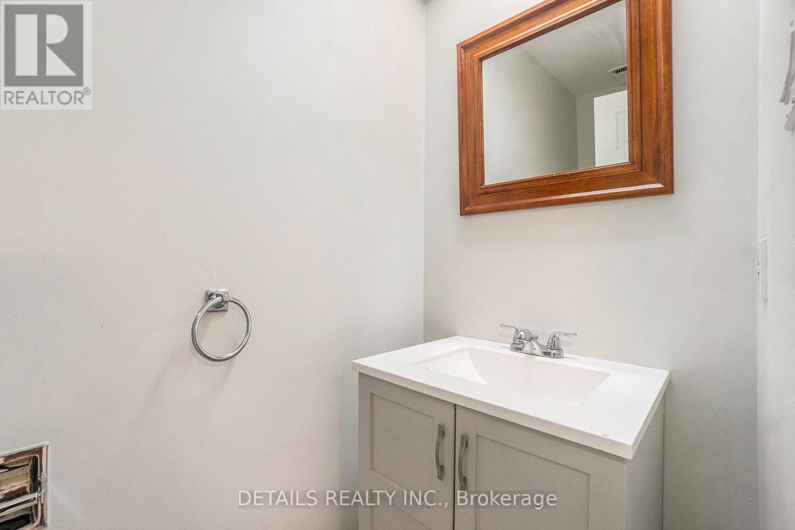 D - 144 Valley Stream Drive Property Photo 15