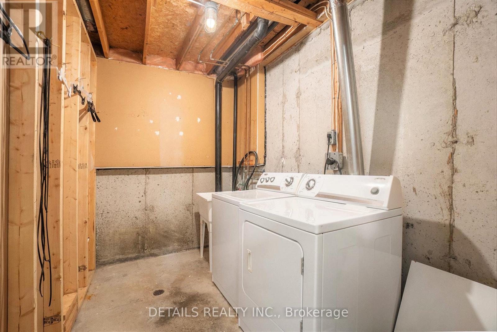 D - 144 Valley Stream Drive Property Photo 19