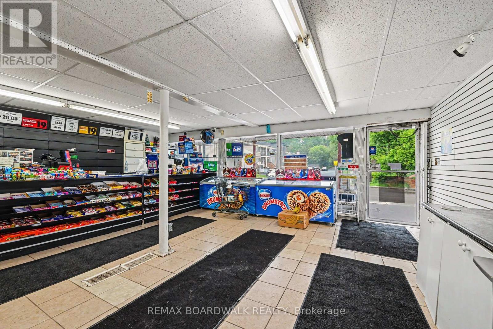 40 Jolliet Avenue Property Photo 7