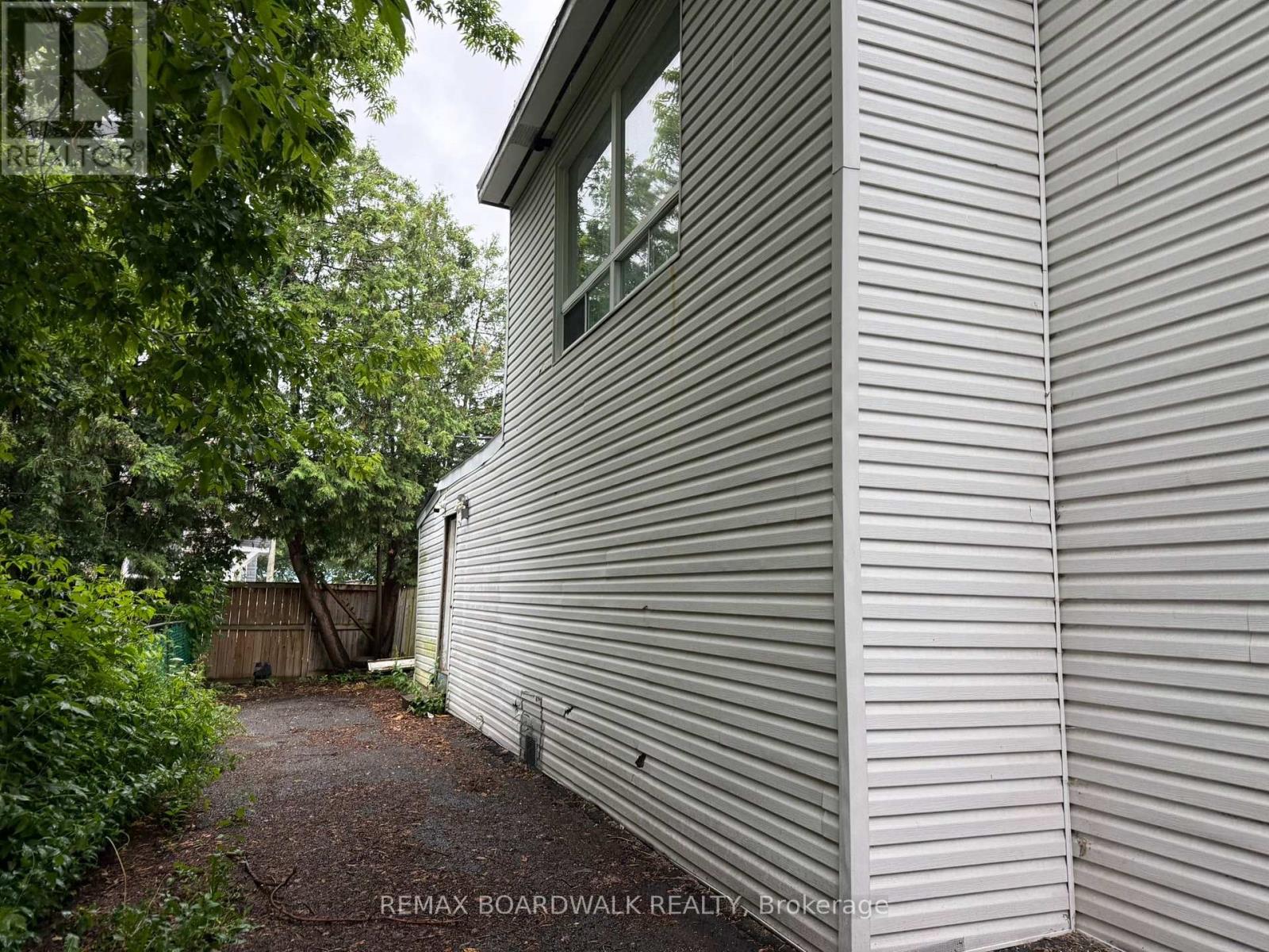 40 Jolliet Avenue Property Photo 19
