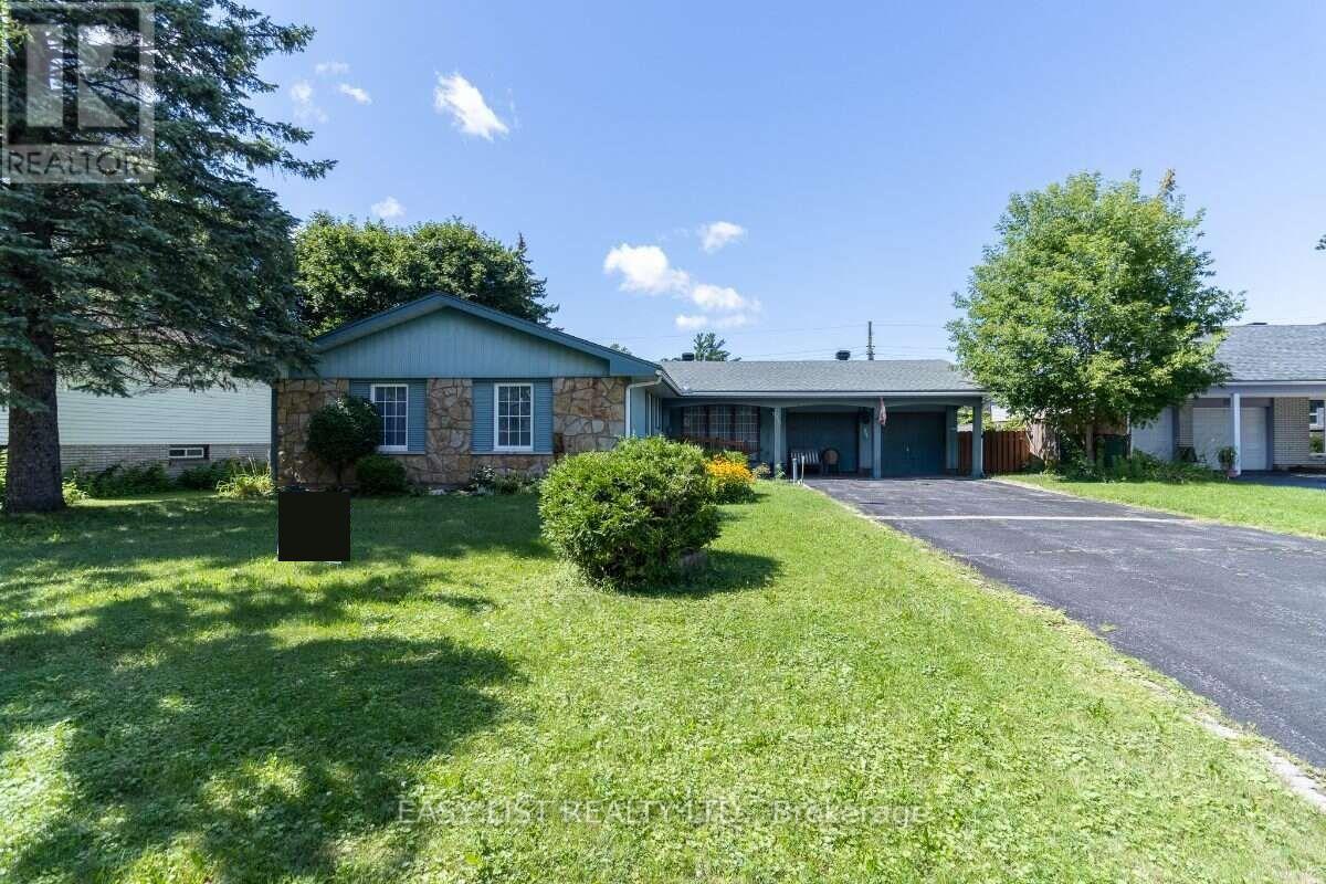 1999 Garfield Avenue Property Photo 1