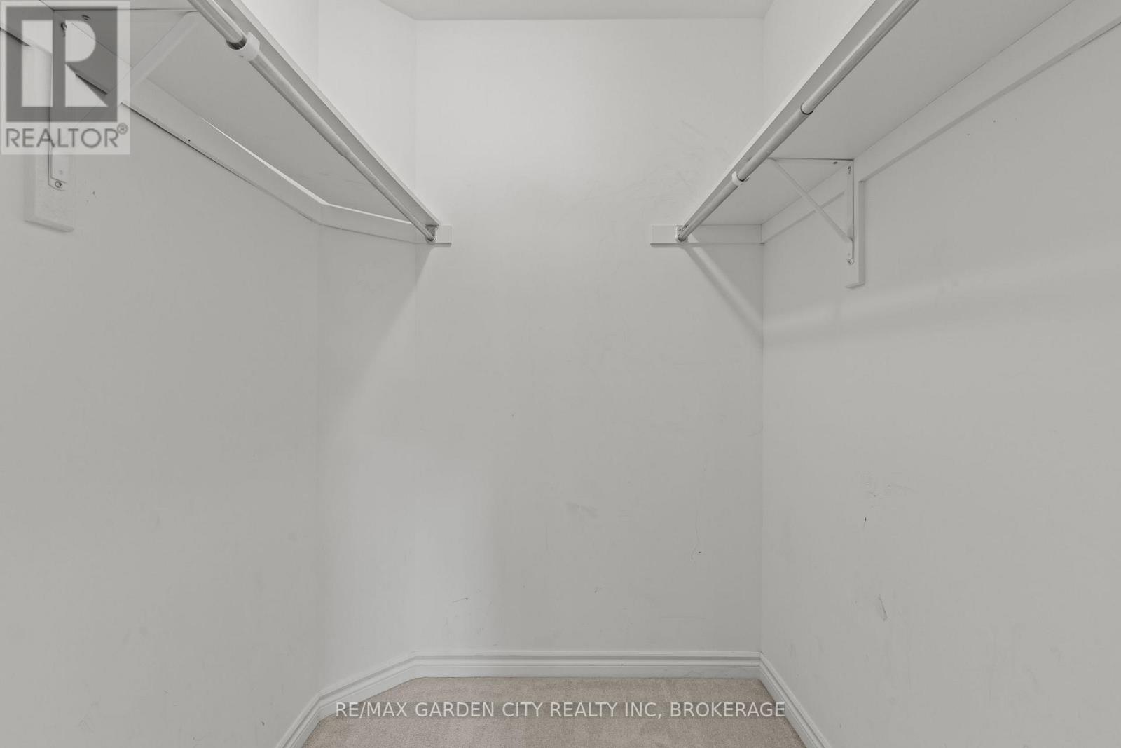 8 - 182 Broadway Lane Property Photo 15