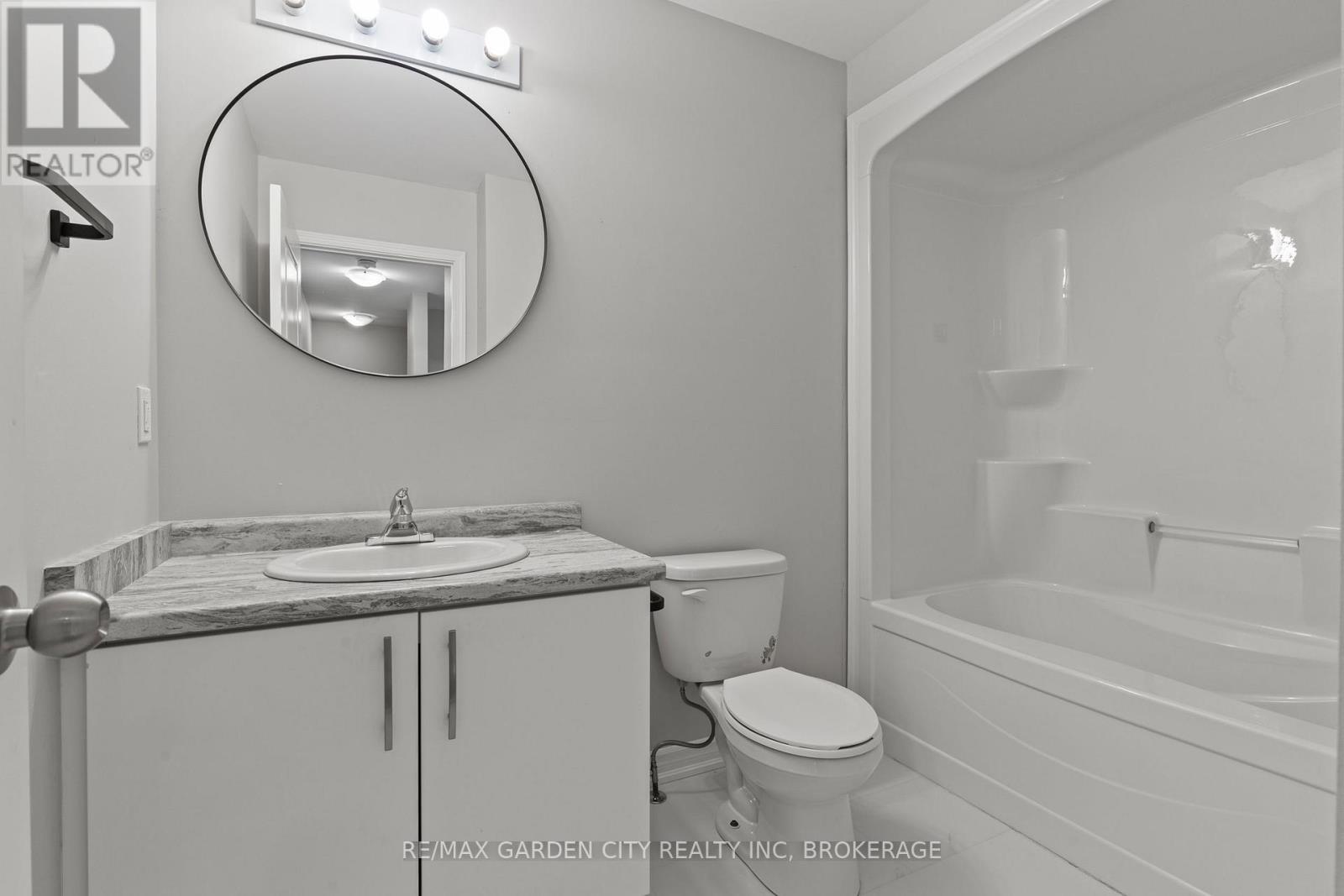 8 - 182 Broadway Lane Property Photo 21