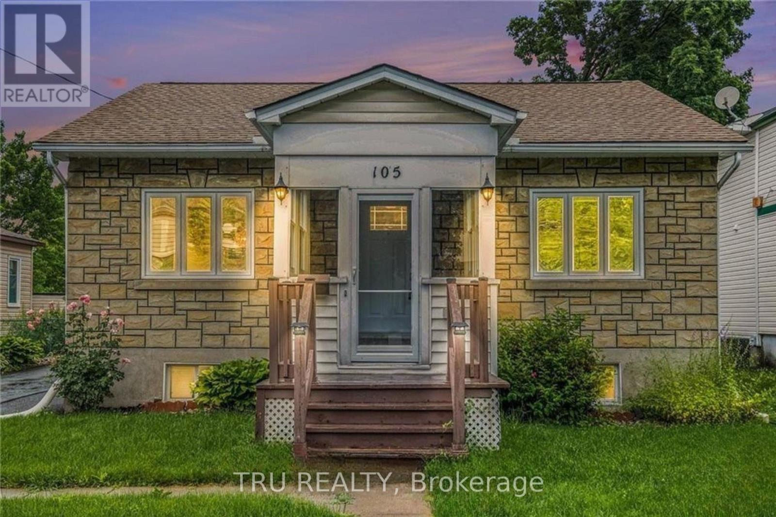 105 MAILES AVENUE