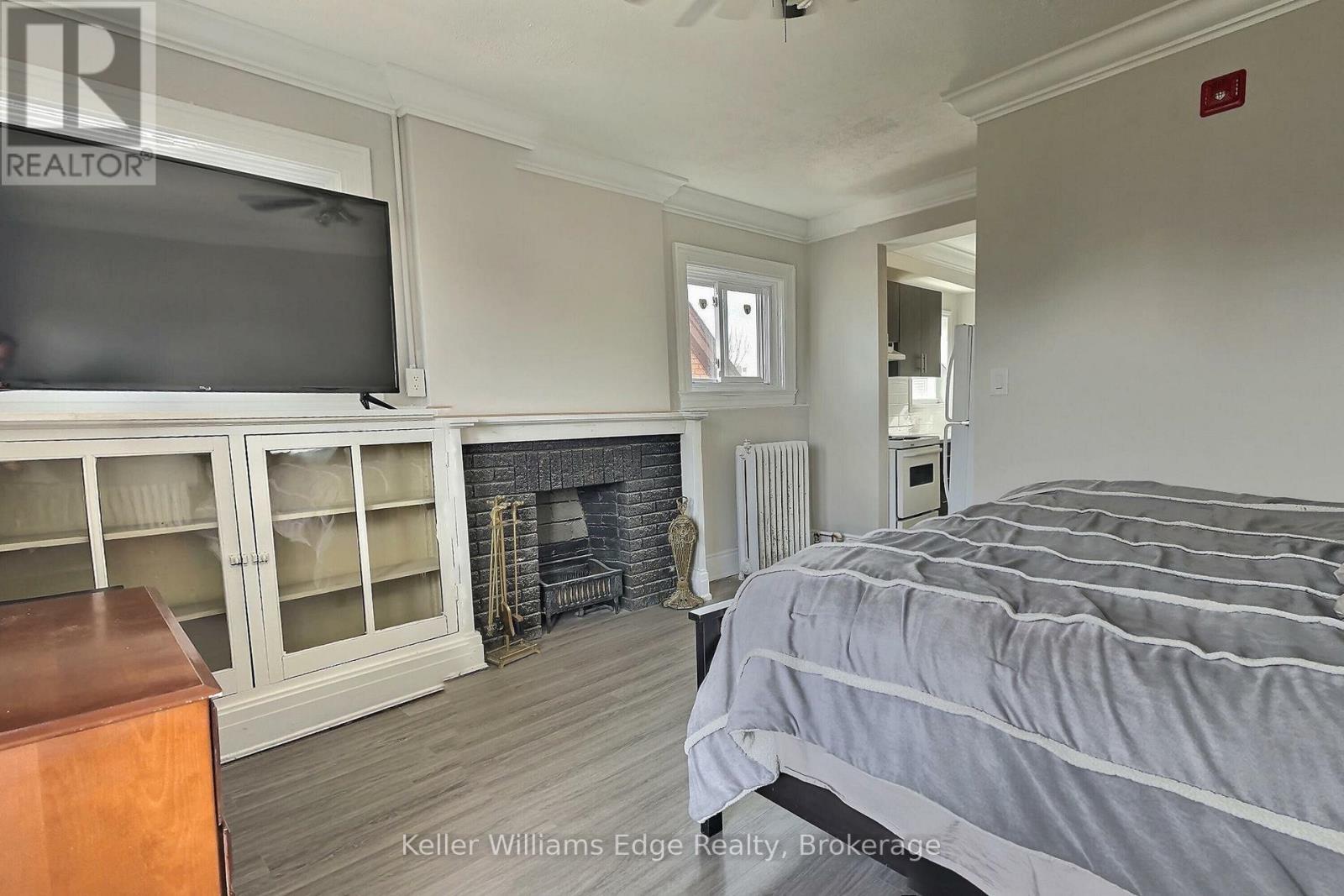 5 - 8 Tisdale Street S Property Photo 2