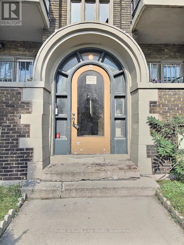 5 - 8 Tisdale Street S Property Photo 10