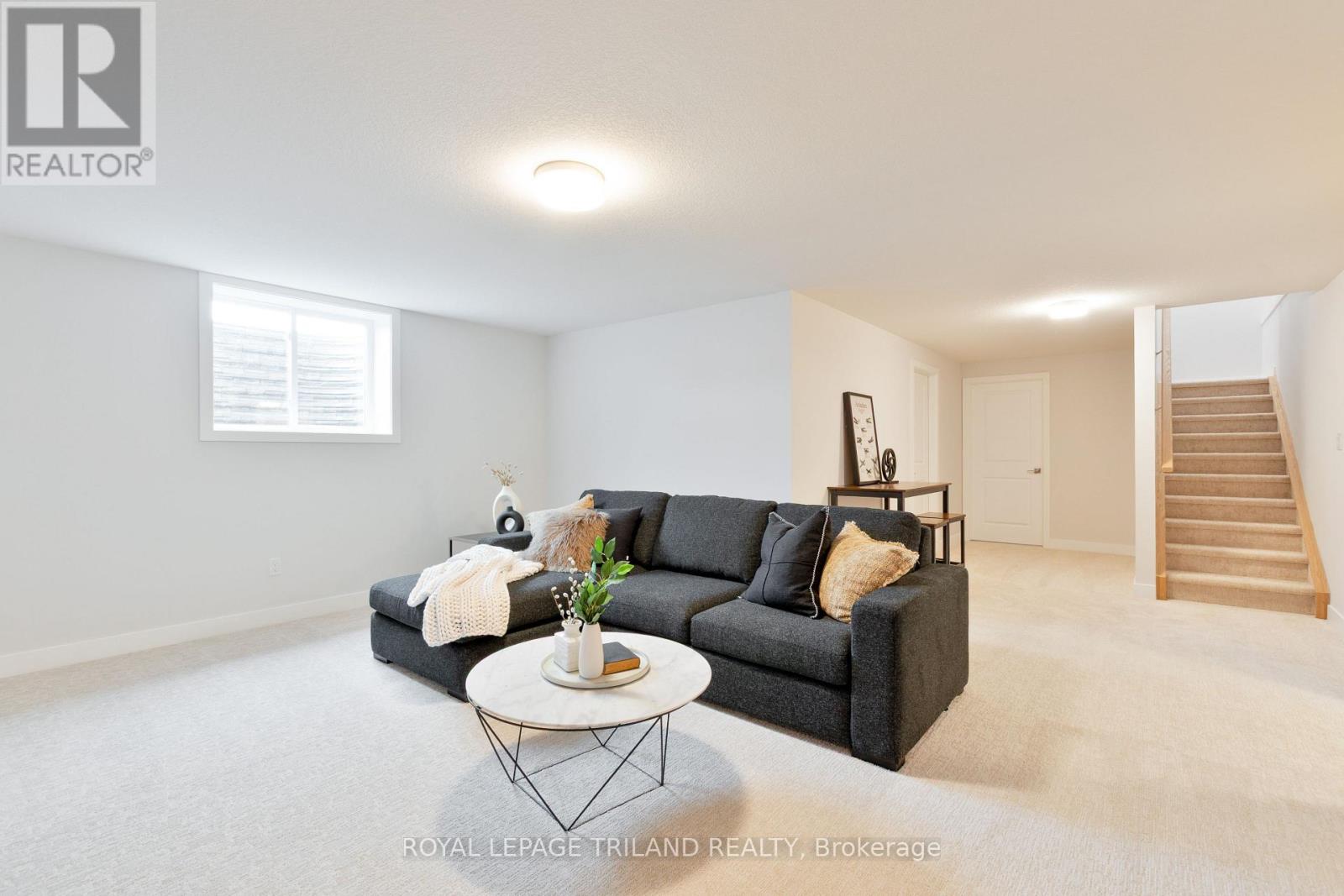 71 Harrow Lane Property Photo 16