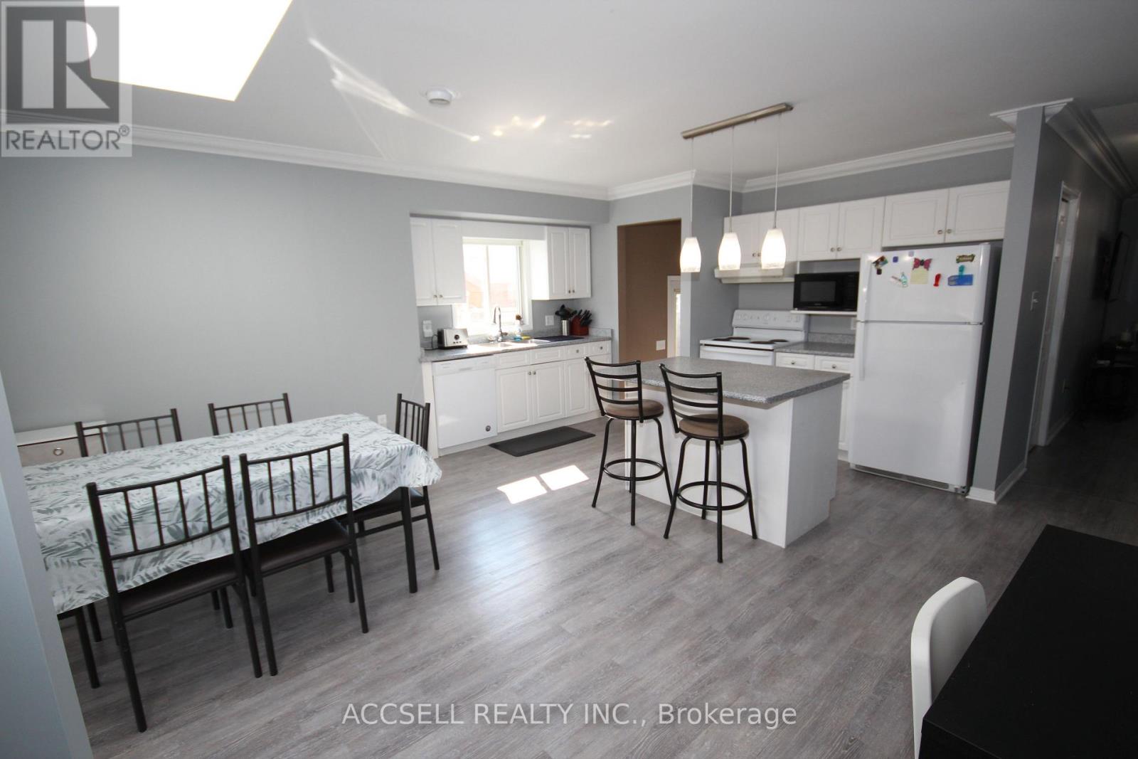 635 Highview Drive Property Photo 10