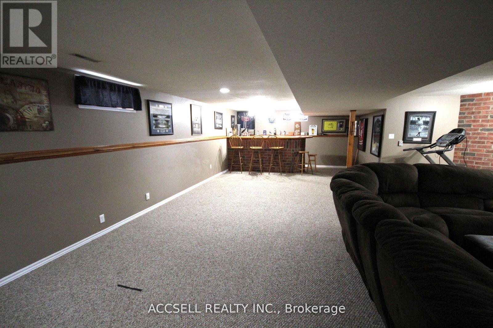 635 Highview Drive Property Photo 17