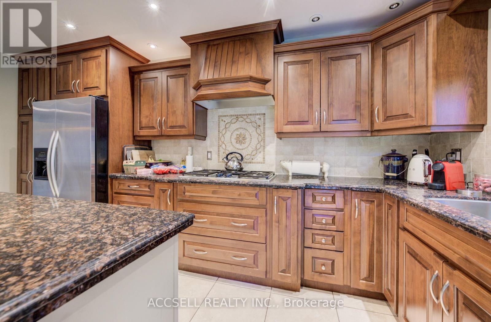 600 Highvalley Road Property Photo 4