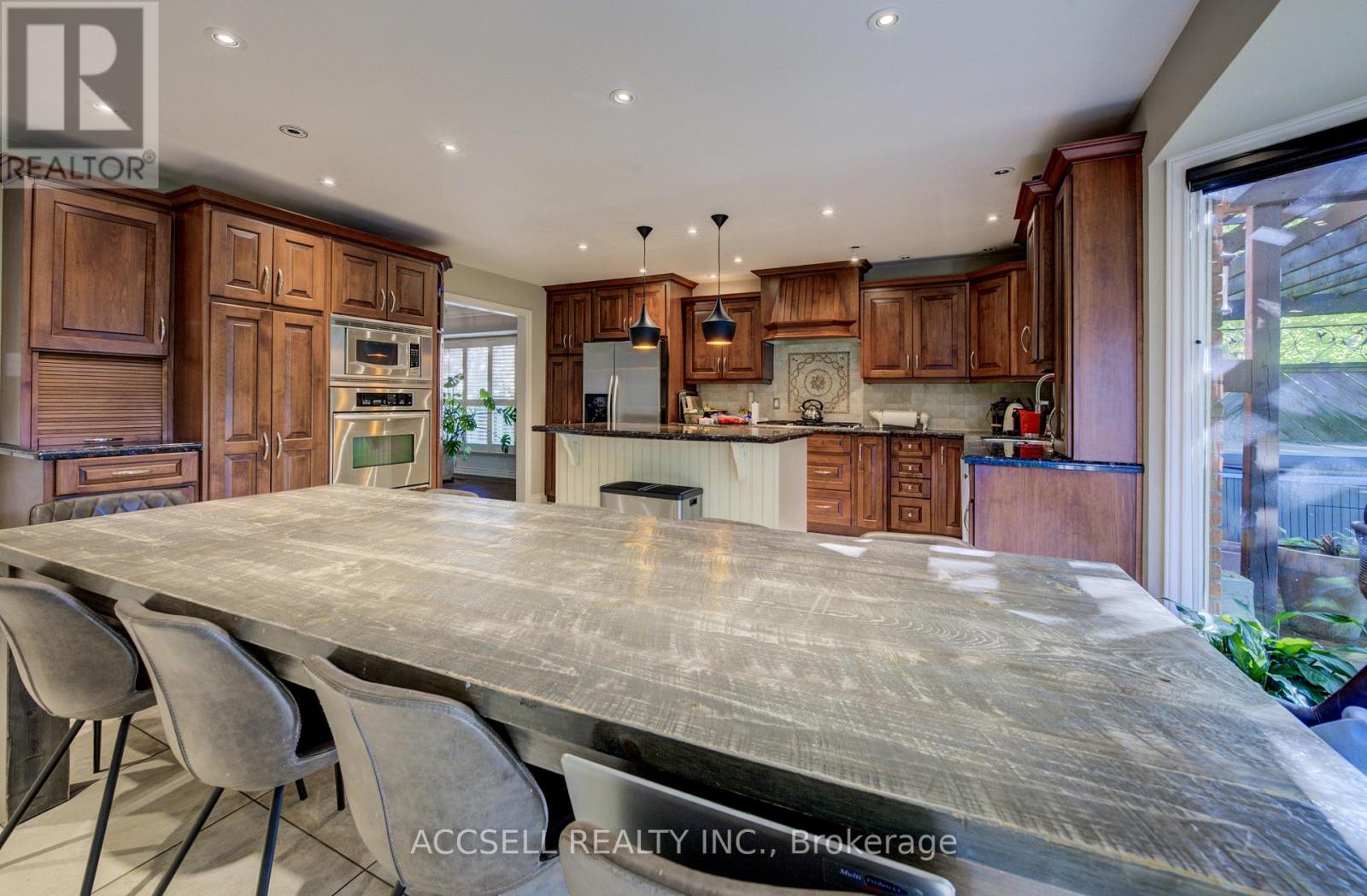 600 Highvalley Road Property Photo 7