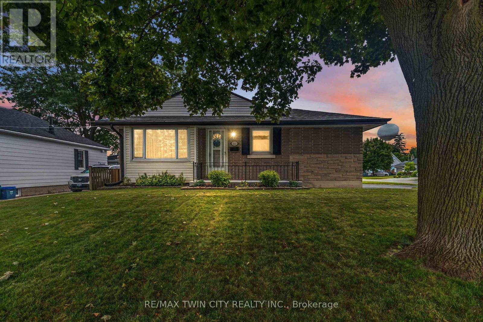 46 FAIRVIEW DRIVE Property Photo 1