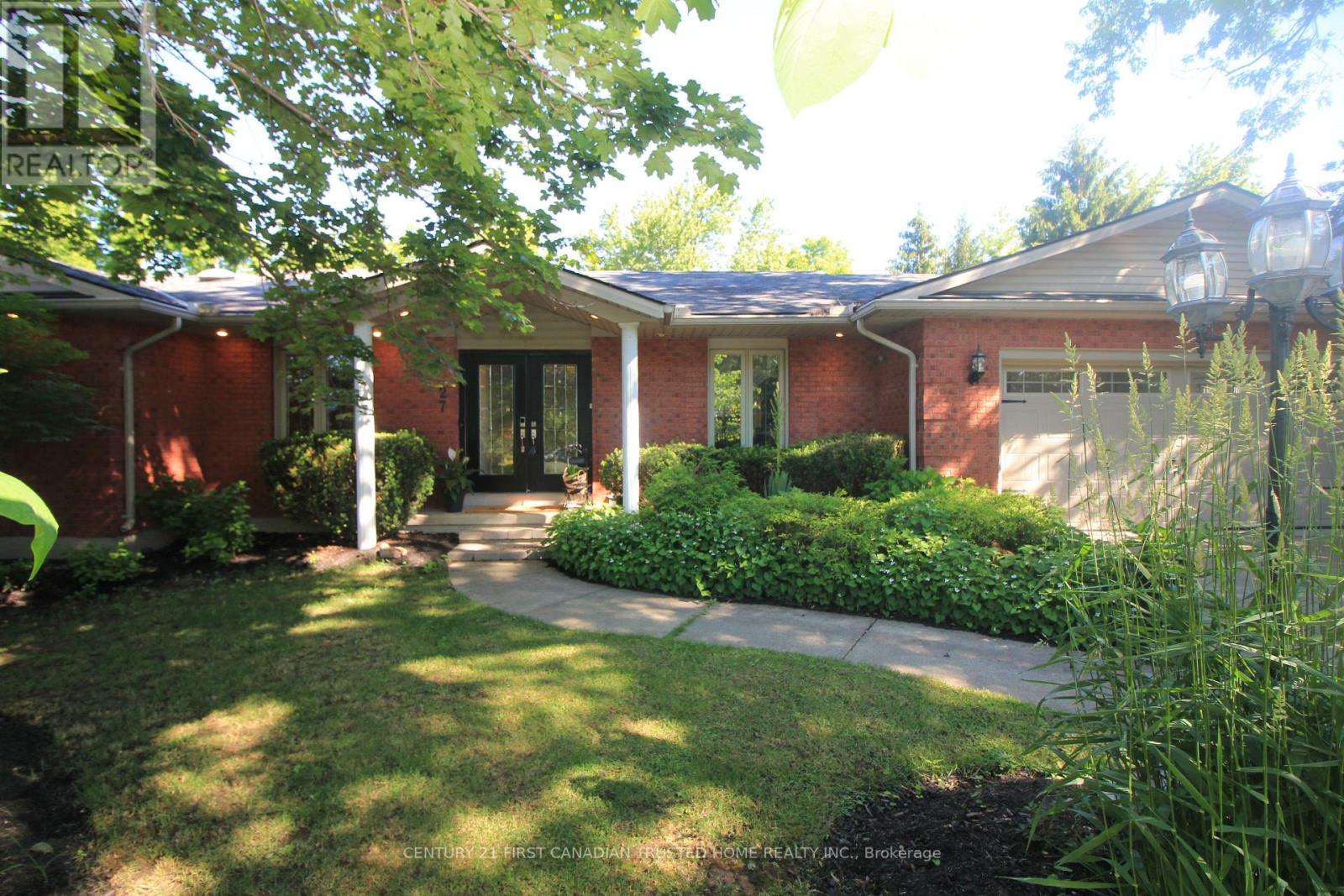 27 Croydon Drive Property Photo 1