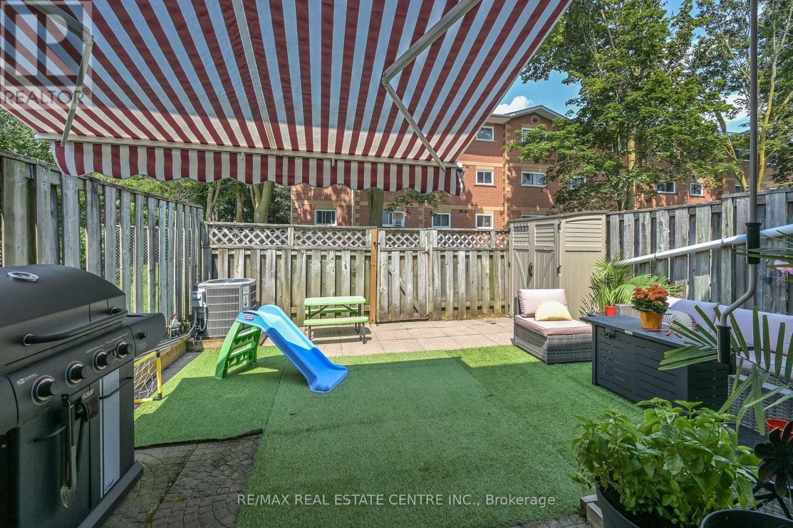 1 - 325 William Street Property Photo 27