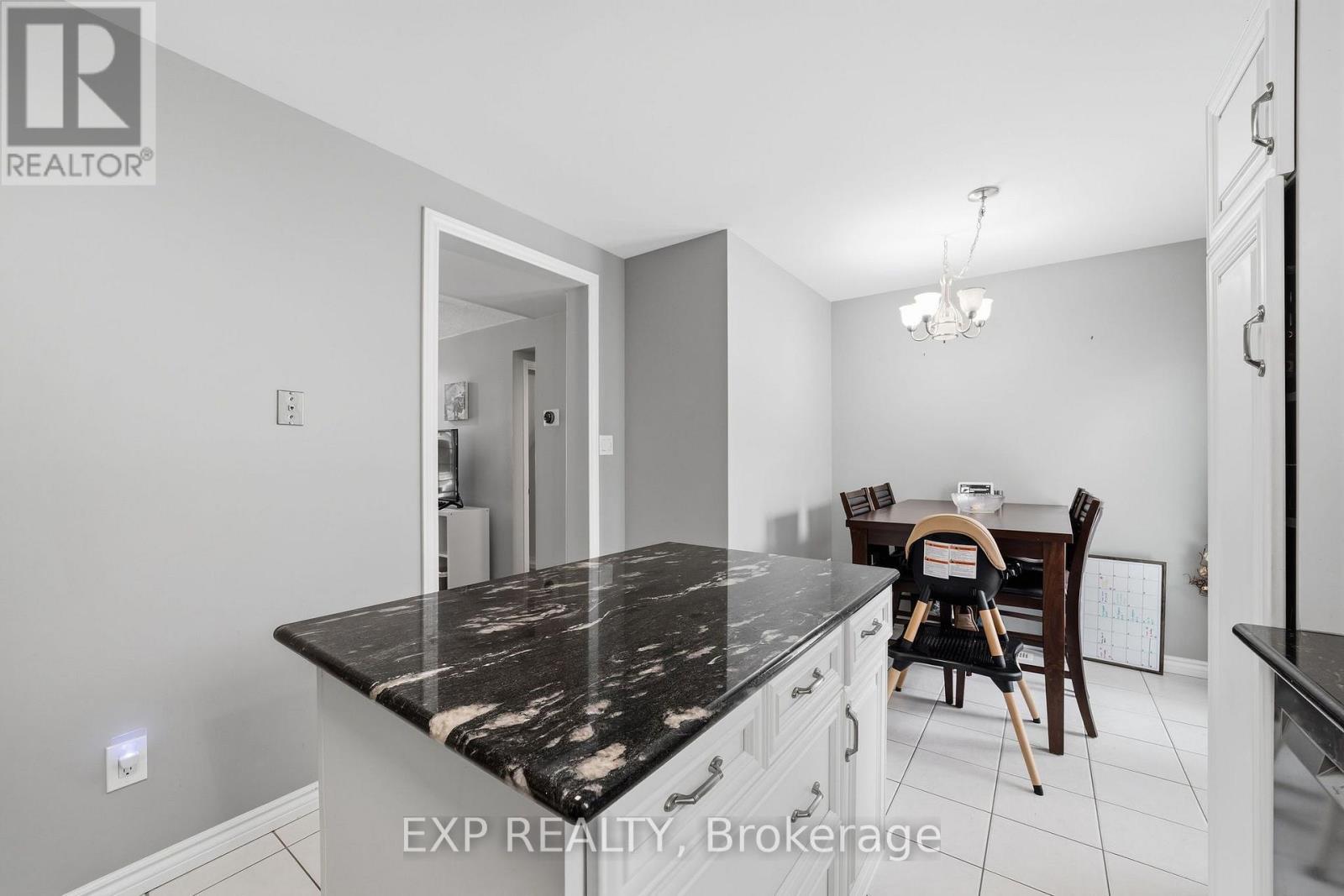 49 - 511 Admiral Drive Property Photo 5
