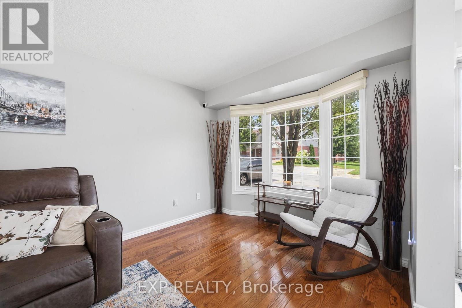 49 - 511 Admiral Drive Property Photo 9