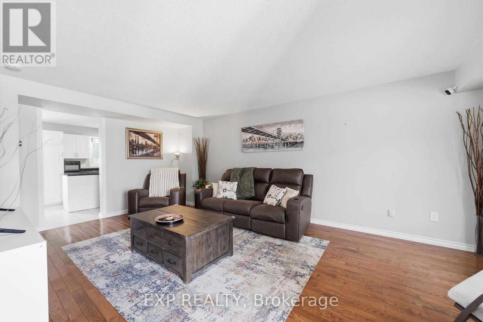 49 - 511 Admiral Drive Property Photo 10